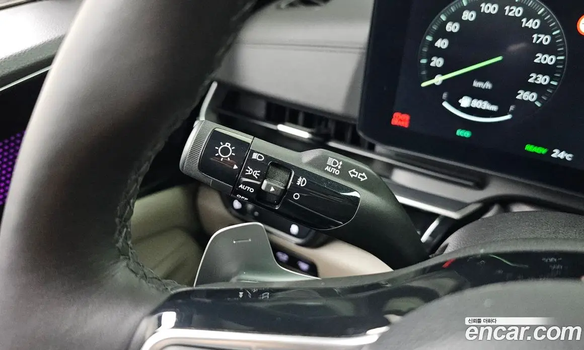 Kia Carnival 2024 1.6 автомат (гидро), фото 29