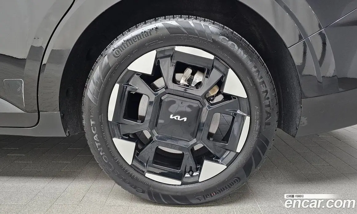 Kia Carnival 2024 1.6 автомат (гидро), фото 7