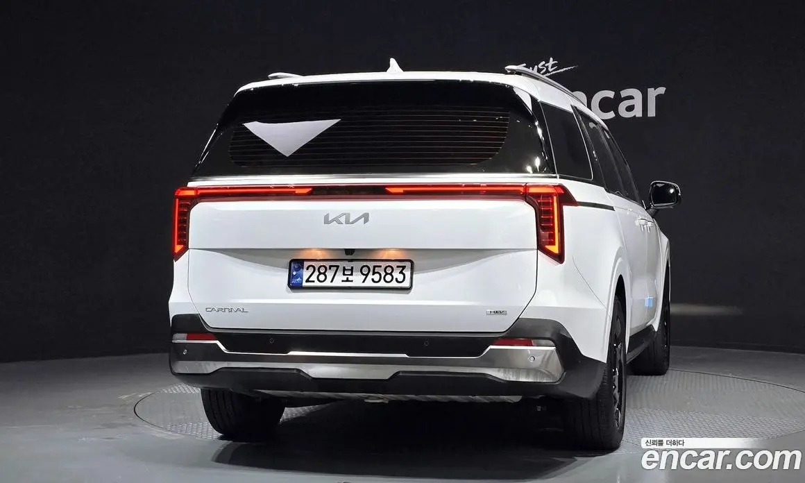 Kia Carnival 2025 1.6 автомат (гидро), фото 4
