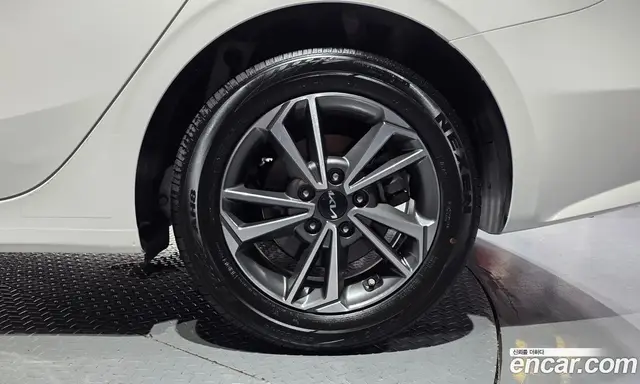 Kia K3 2022 1.6 автомат (гидро), миниатюра 7