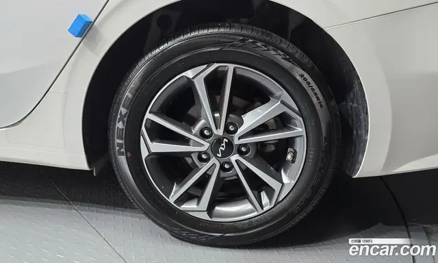 Kia K3 2023 1.6 автомат (гидро), миниатюра 7