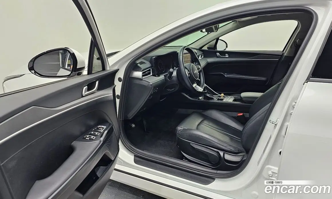 Kia K5 (Optima) 2023 2.0 автомат (гидро), фото 13