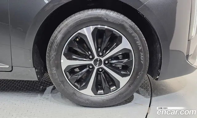 Kia K8 2025 1.6 автомат (гидро), миниатюра 5