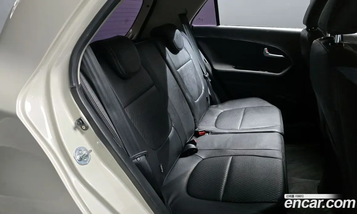 Kia Morning 2012 1.0 автомат (гидро), фото 17
