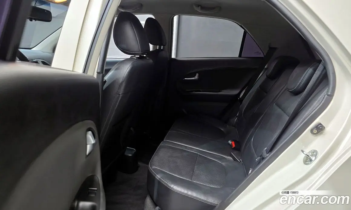 Kia Morning 2012 1.0 автомат (гидро), фото 18