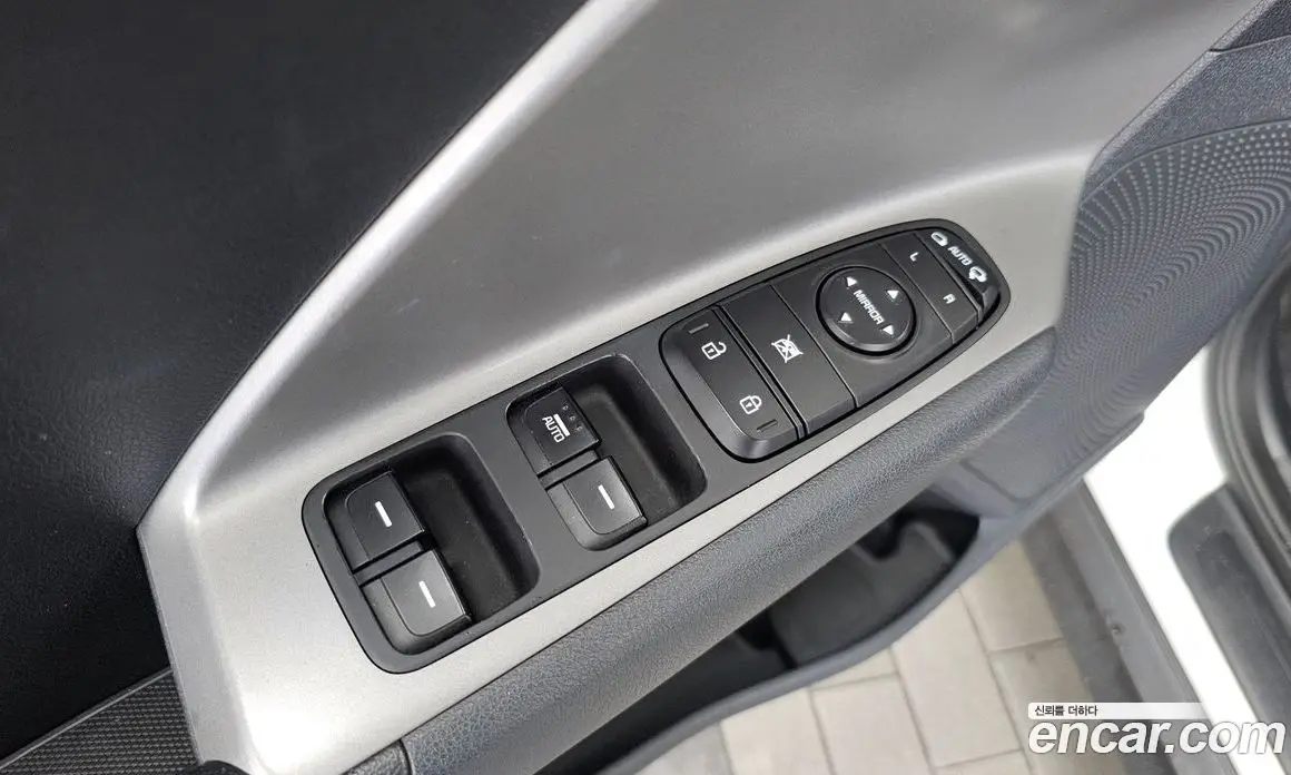 Kia Niro 2022 0.2 автомат (гидро), фото 28
