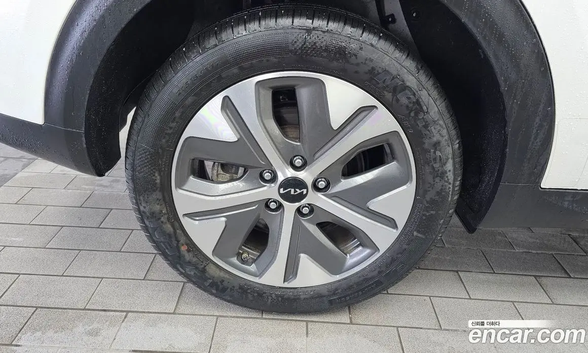 Kia Niro 2022 0.2 автомат (гидро), фото 5