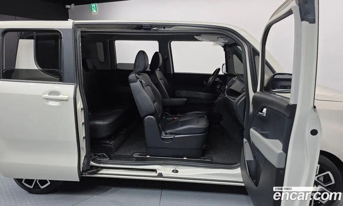 Kia Ray 2023 1.0 автомат (гидро), фото 19