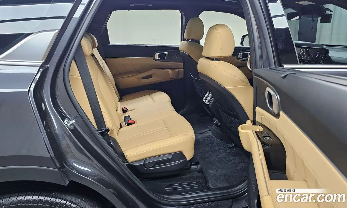 Kia Sorento 2023 1.6 автомат (гидро), фото 16