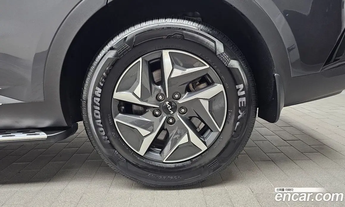 Kia Sorento 2023 1.6 автомат (гидро), фото 6