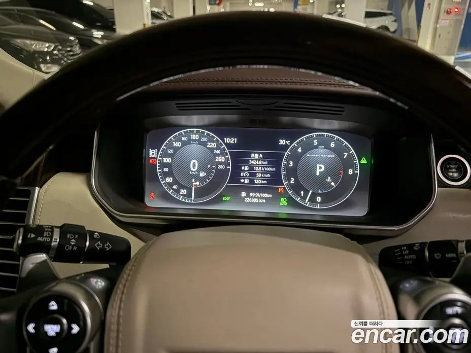 Land Rover Range Rover 2017 5.0 автомат (гидро), фото 8