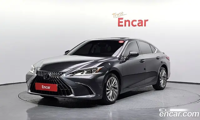 Lexus ES, 2023, 78 105 км