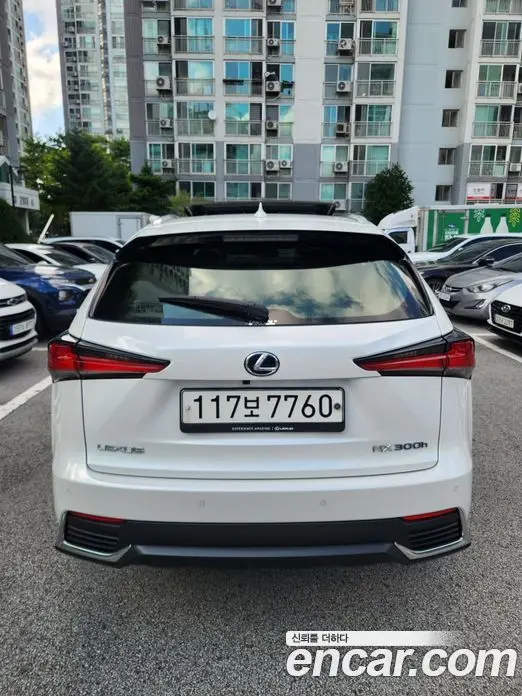Lexus NX 2021 2.5 автомат (гидро), фото 4
