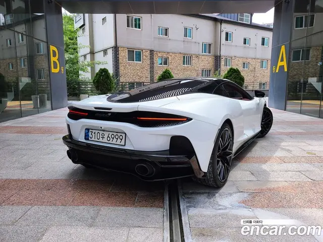 McLaren GT 2021 4.0 автомат (гидро), миниатюра 5