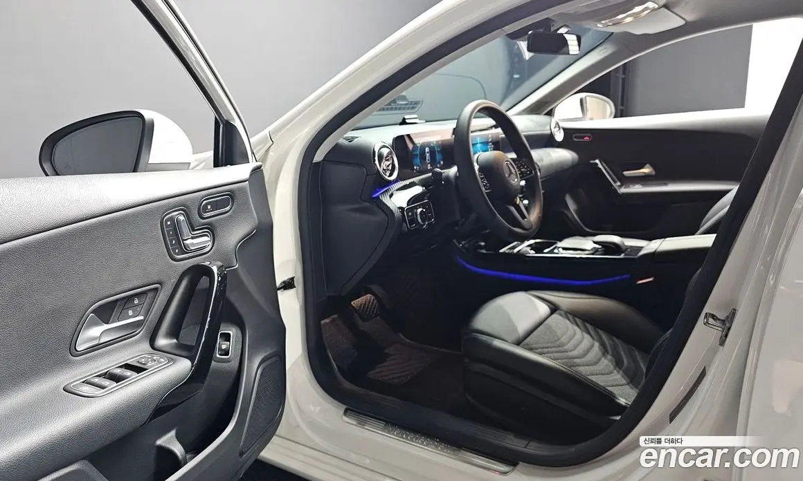 Mercedes-Benz A-Class 2020 2.0 автомат (гидро), фото 12