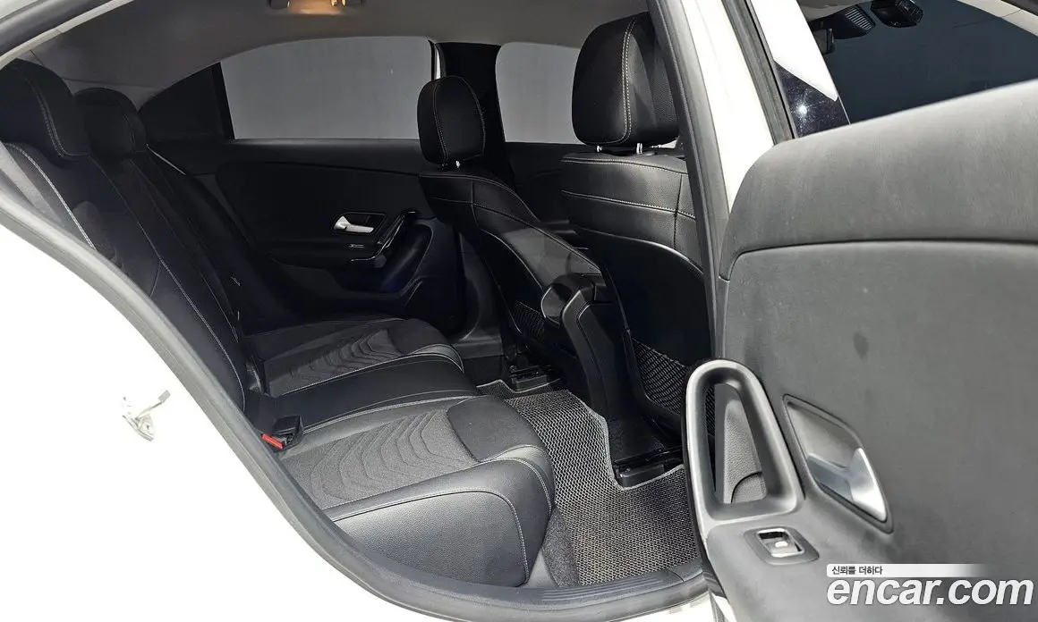 Mercedes-Benz A-Class 2020 2.0 автомат (гидро), фото 17