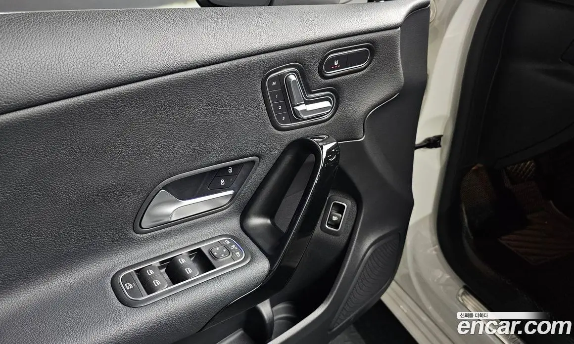 Mercedes-Benz A-Class 2020 2.0 автомат (гидро), фото 18