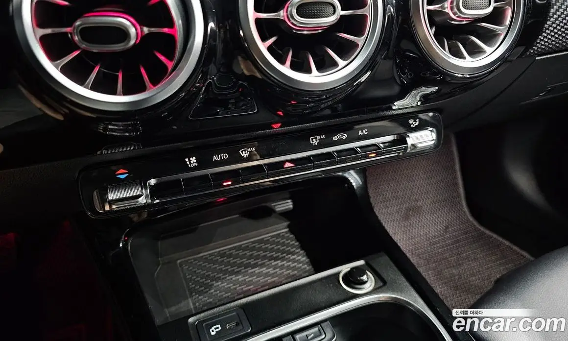 Mercedes-Benz A-Class 2020 2.0 автомат (гидро), фото 23