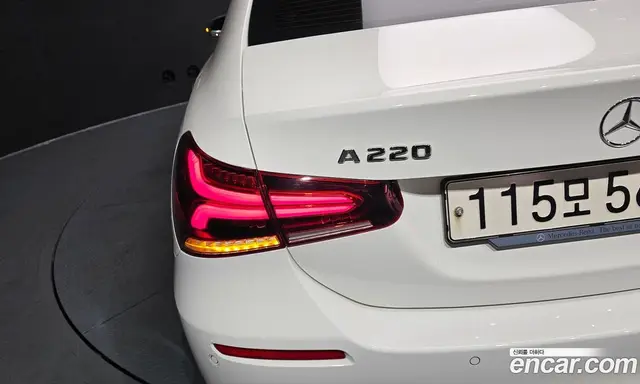 Mercedes-Benz A-Class 2020 2.0 автомат (гидро), миниатюра 8