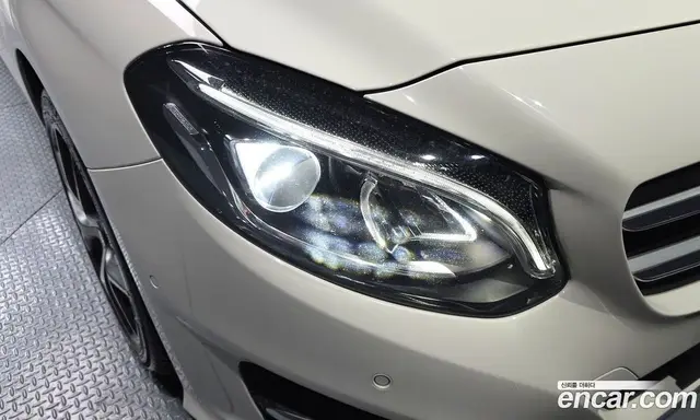 Mercedes-Benz B-Class 2016 2.1 автомат (гидро), миниатюра 7