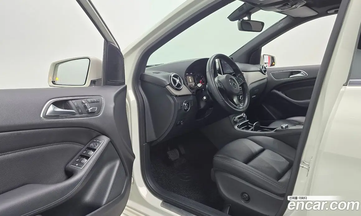 Mercedes-Benz B-Class 2018 2.1 автомат (гидро), фото 13
