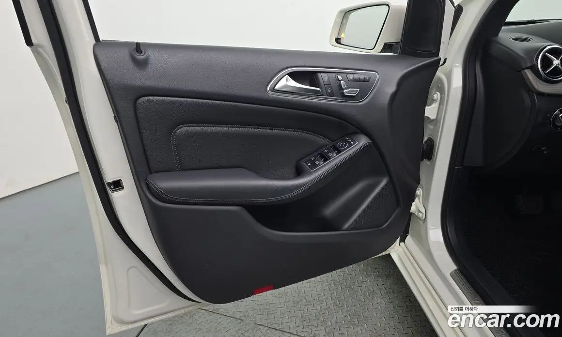 Mercedes-Benz B-Class 2018 2.1 автомат (гидро), фото 14
