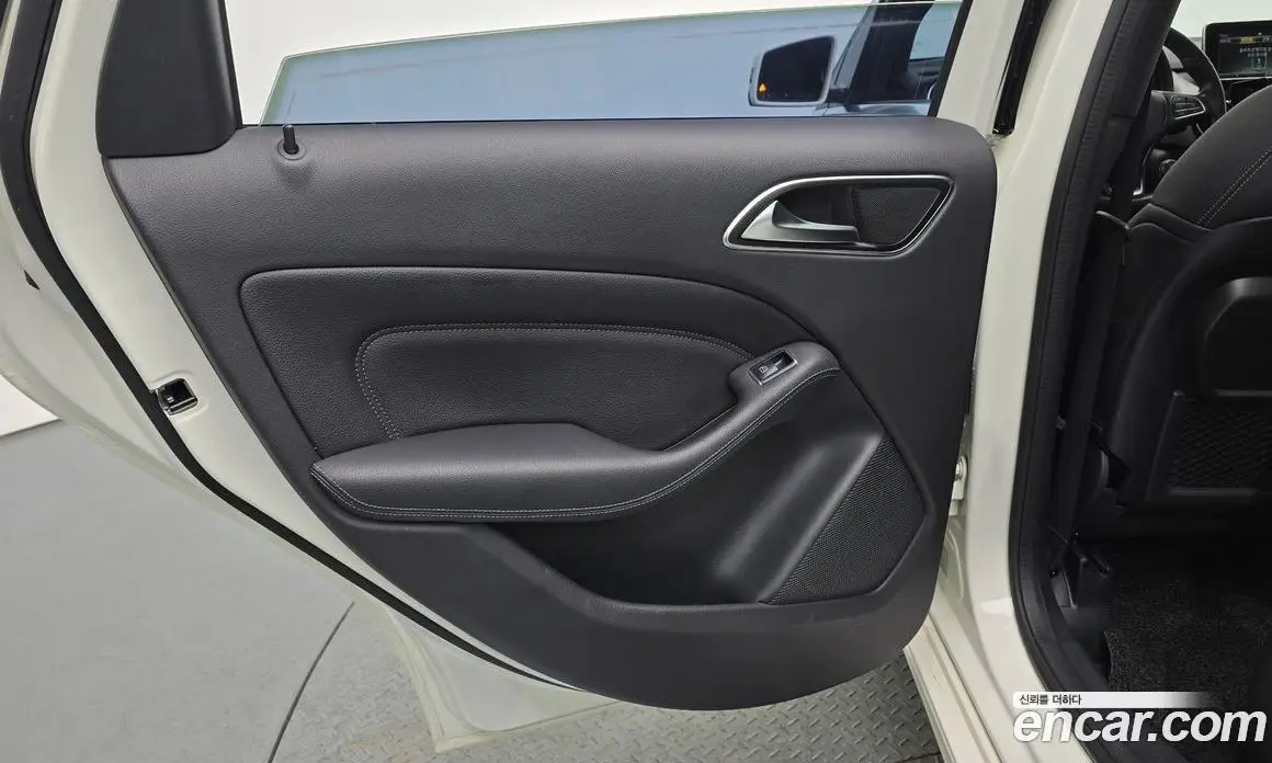 Mercedes-Benz B-Class 2018 2.1 автомат (гидро), фото 15