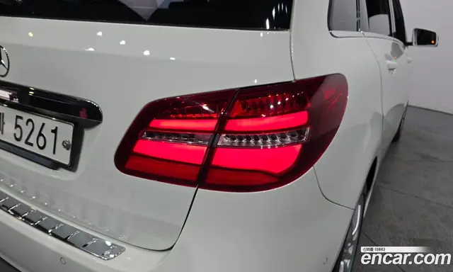 Mercedes-Benz B-Class 2018 2.1 автомат (гидро), миниатюра 9