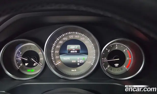 Mercedes-Benz E-Class 2015 2.1 автомат (гидро), миниатюра 8 Mercedes-Benz E-Class 2015 2.1 автомат (гидро), миниатюра 8