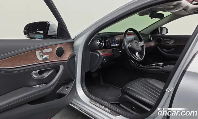 Mercedes-Benz E-Class 2016 2.0 автомат (гидро), миниатюра 10