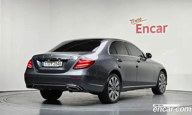 Mercedes-Benz E-Class 2018 3.0 автомат (гидро), миниатюра 2