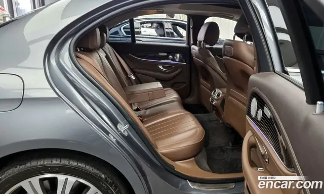 Mercedes-Benz E-Class 2018 3.0 автомат (гидро), миниатюра 12