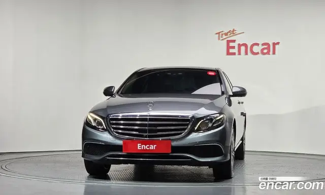 Mercedes-Benz E-Class 2018 3.0 автомат (гидро), миниатюра 3