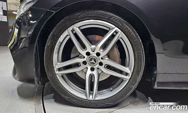 Mercedes-Benz E-Class 2018 1.9 автомат (гидро), миниатюра 5