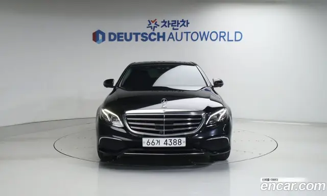 Mercedes-Benz E-Class 2018 3.0 автомат (гидро), миниатюра 3