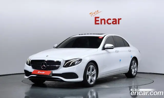 Mercedes-Benz E-Class 2018 2.0 автомат (гидро), миниатюра 1