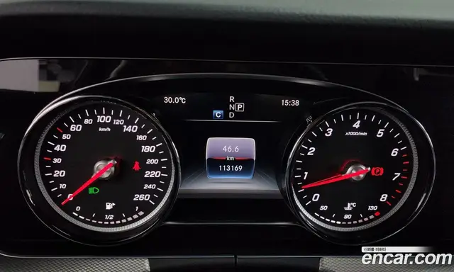 Mercedes-Benz E-Class 2018 2.0 автомат (гидро), миниатюра 11