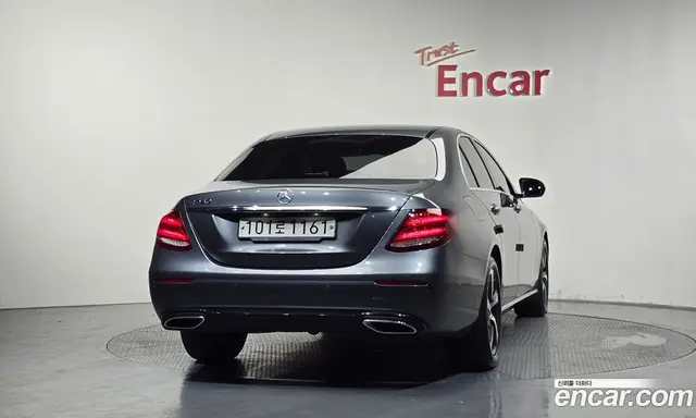 Mercedes-Benz E-Class 2020 2.0 автомат (гидро), миниатюра 4