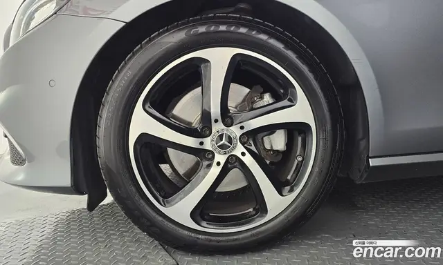 Mercedes-Benz E-Class 2020 2.0 автомат (гидро), миниатюра 5