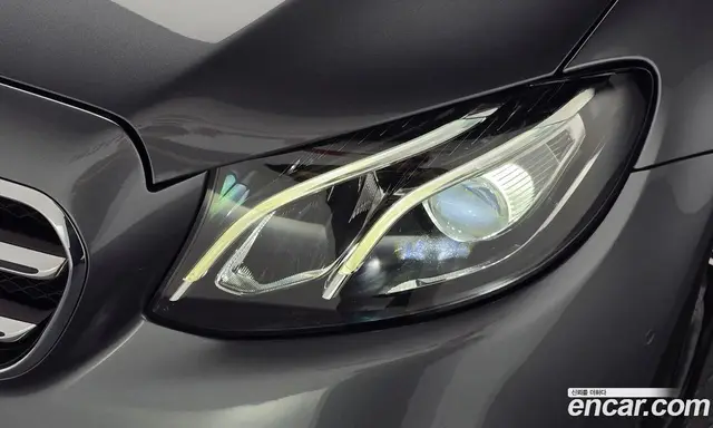 Mercedes-Benz E-Class 2020 2.0 автомат (гидро), миниатюра 8