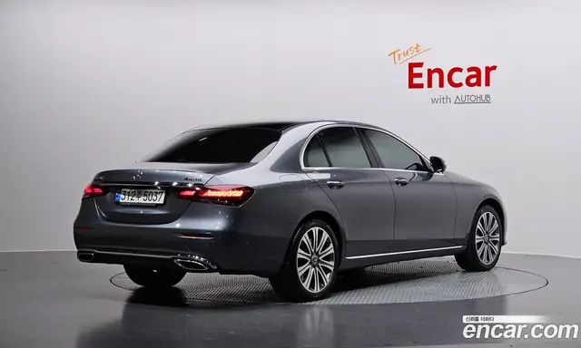 Mercedes-Benz E-Class 2021 3.0 автомат (гидро), миниатюра 2
