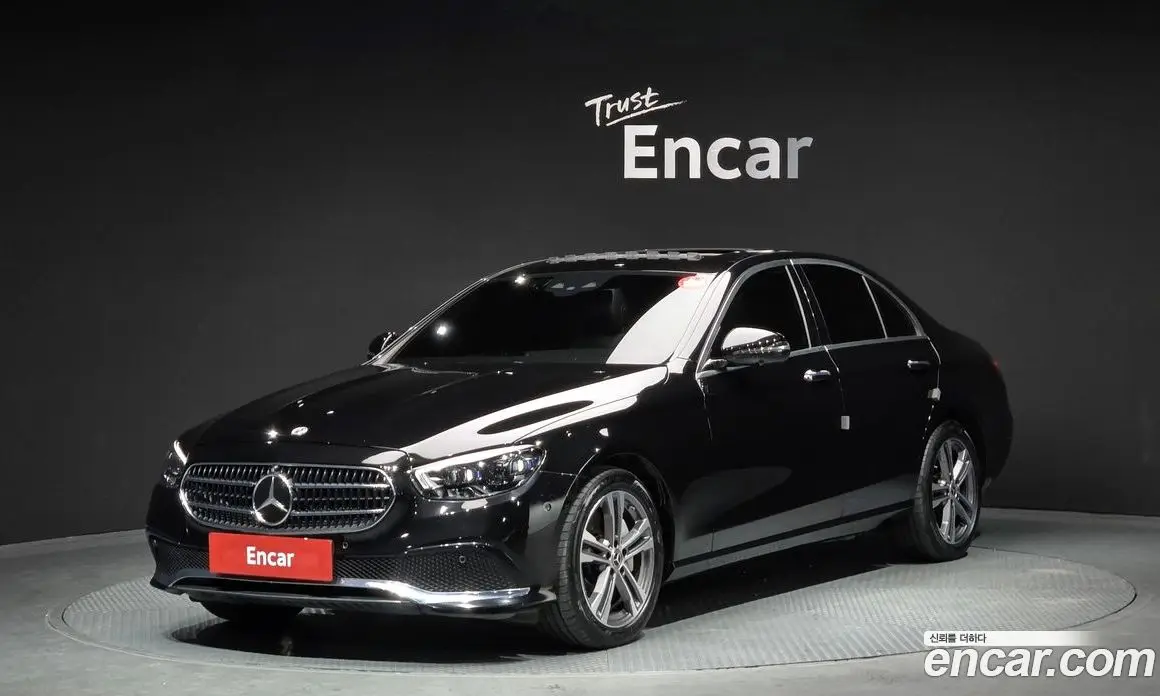 Mercedes-Benz E-Class 2022 2.0 автомат (гидро), фото 1 Mercedes-Benz E-Class 2022 2.0 автомат (гидро), фото 1