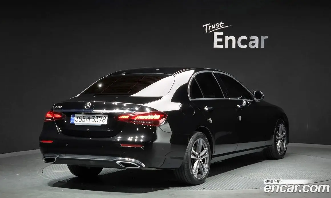 Mercedes-Benz E-Class 2022 2.0 автомат (гидро), фото 2 Mercedes-Benz E-Class 2022 2.0 автомат (гидро), фото 2