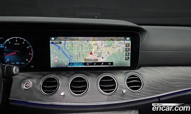 Mercedes-Benz E-Class 2022 2.0 автомат (гидро), миниатюра 8 Mercedes-Benz E-Class 2022 2.0 автомат (гидро), миниатюра 8