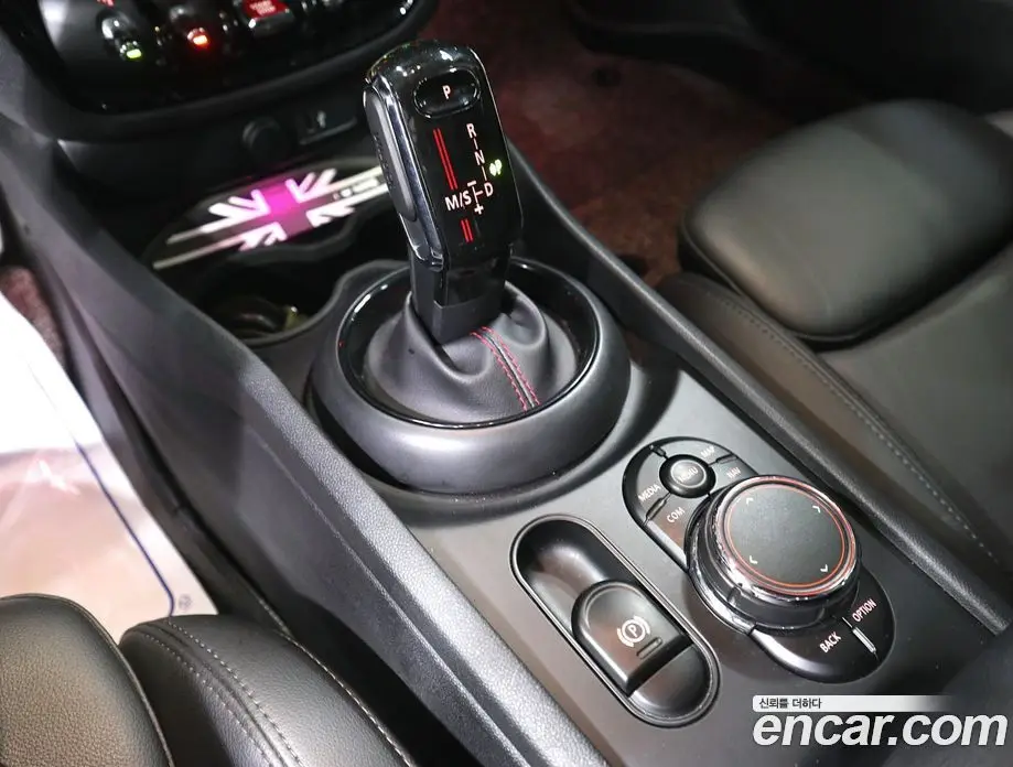 Mini Clubman 2018 2.0 автомат (гидро), фото 9