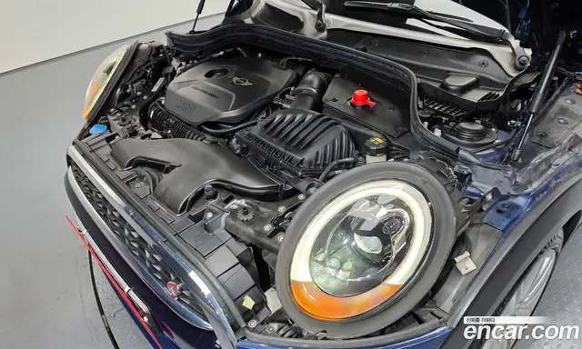 Mini Cooper 2017 2.0 автомат (гидро), миниатюра 6 Mini Cooper 2017 2.0 автомат (гидро), миниатюра 6