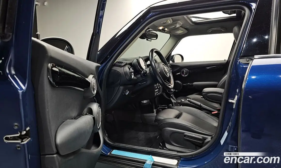 Mini Cooper 2017 2.0 автомат (гидро), фото 10 Mini Cooper 2017 2.0 автомат (гидро), фото 10