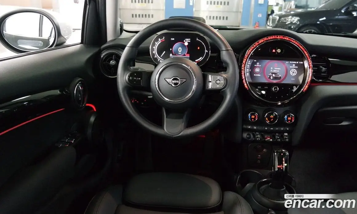 Mini Cooper 2023 1.5 автомат (гидро), фото 13