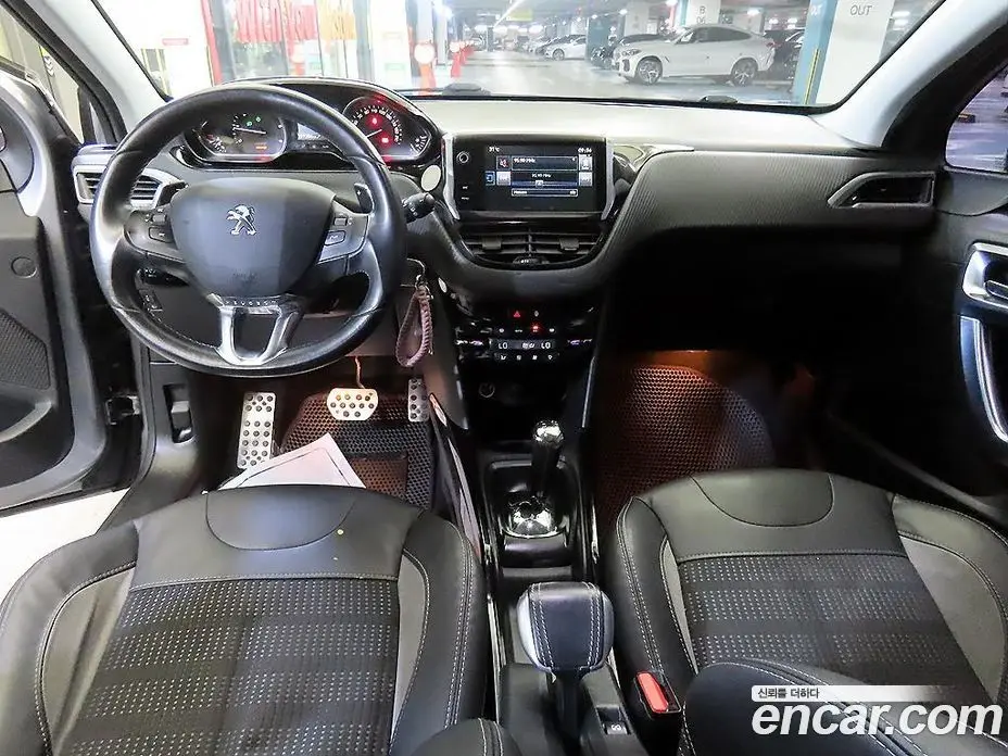Peugeot 2008 2015 1.6 автомат (гидро), фото 18