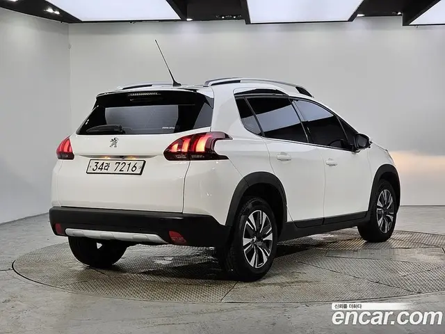 Peugeot 2008 2018 1.6 автомат (гидро), миниатюра 2